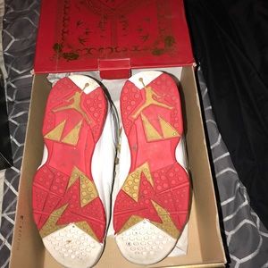 Jordan 11 Low size 8 / Jordan 7s YOTR